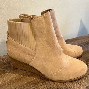 Toms Sadie booties.